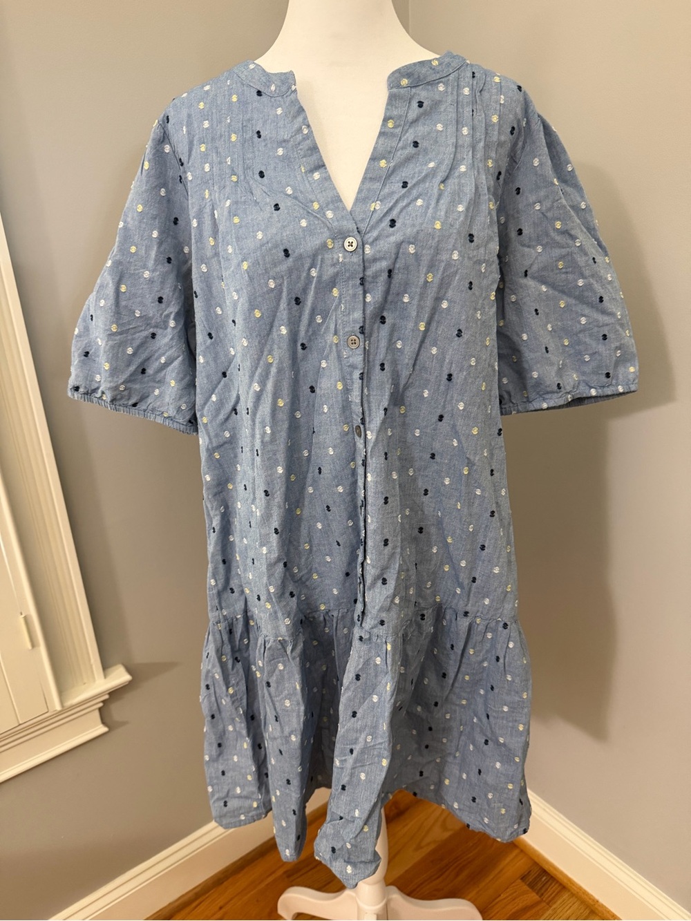 New without tags LOFT Large Chambray Dot Button-Front Women’s Dress - Blue